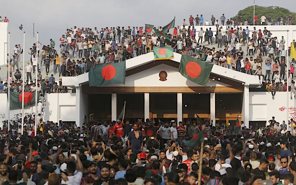 Students in Dhaka protest quota reinstatement during the 2024 Gen Z revolution.