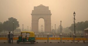 delhi-ncr-chokes-aqi-crosses-700