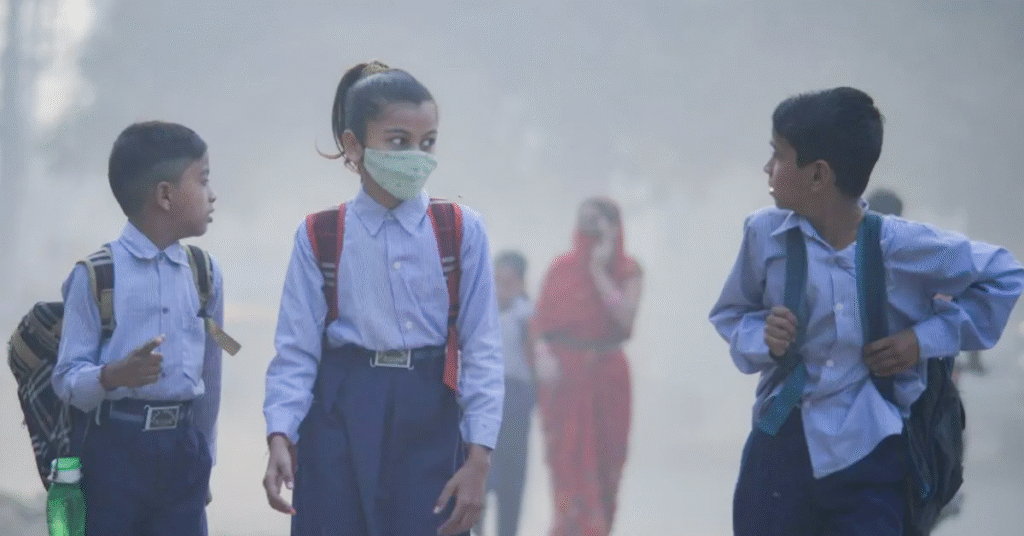 Hybrid Mode Returns at Delhi Schools as GRAP-3 Takes Effect Amid Severe Pollution