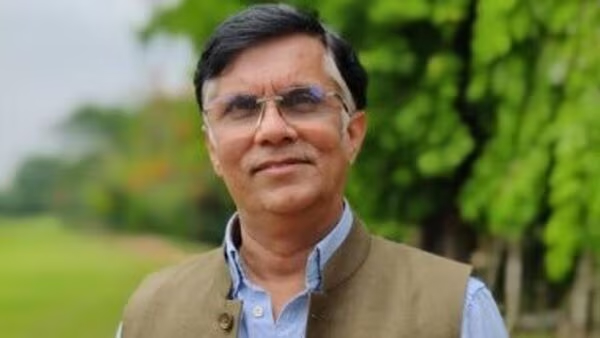 Congress spokesperson Pawan Khera faces legal setback as Supreme Court stays Telangana High Court Transit Anticipatory Bail order in Assam CM wife defamation case