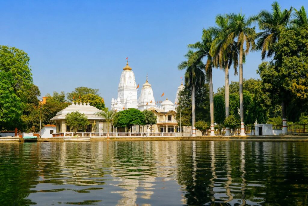 Baba Gorakhnath Temple in Gorakhpur viewed across Mansarovar Pond within the Gorakhnath Temple premises, reflecting the temple’s spiritual setting.